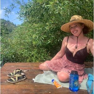 Meet your Posher, Posh